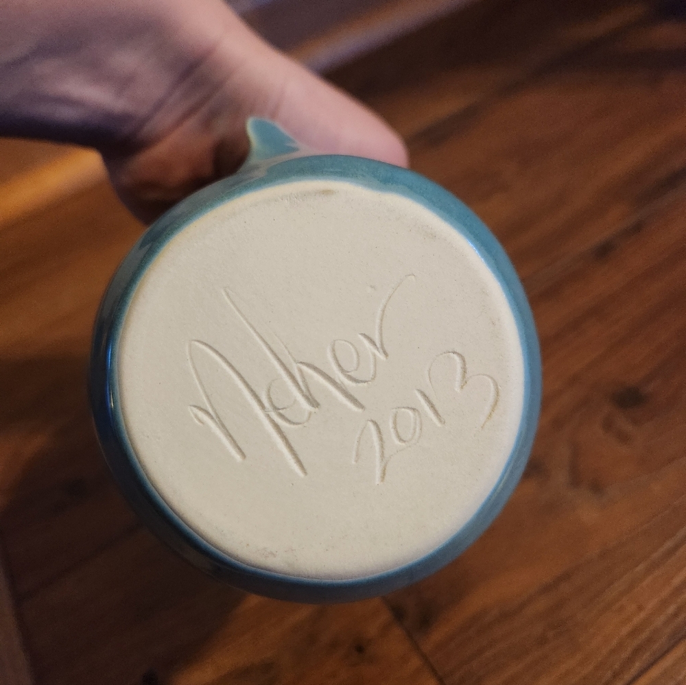 Clay In Motion Neher Pottery Right Hand Hand Warmer Blue Brown Mug 2013 - Picture 3 of 3